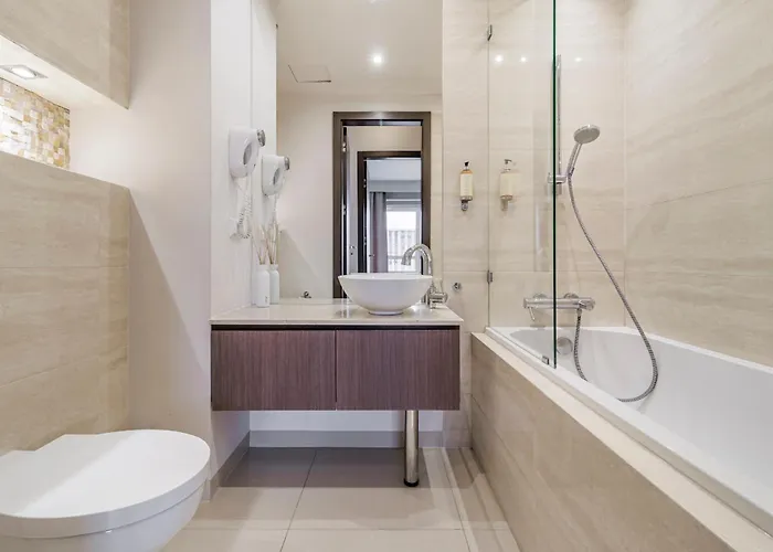 Platinum Towers - Luxury Centre With A View Apartament