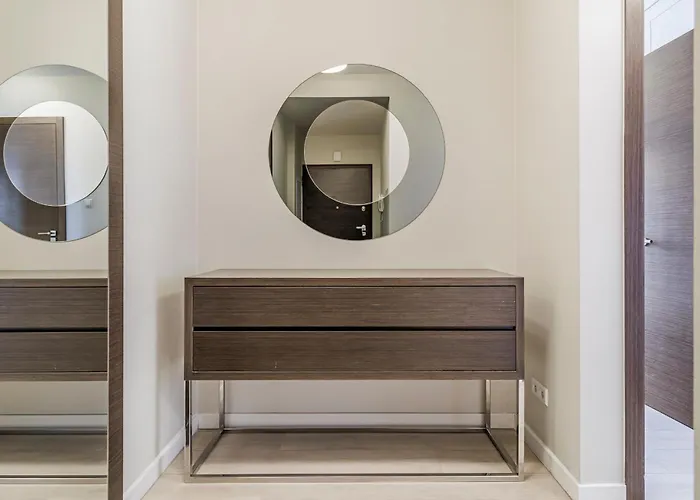 Platinum Towers - Luxury Centre With A View Apartament *