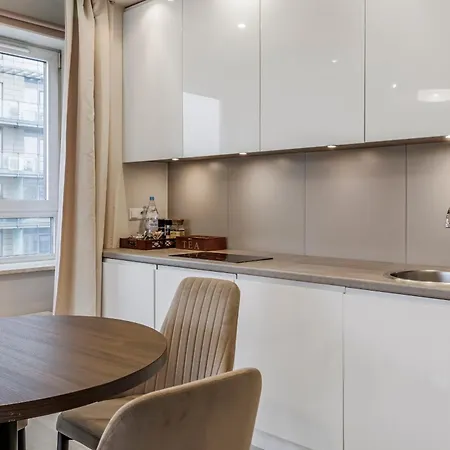 Heart Of - Premium 2-room, Centre